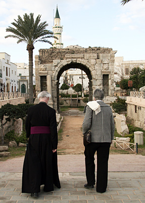 Dr Williams approaches the Arch of Marcus Aurelius